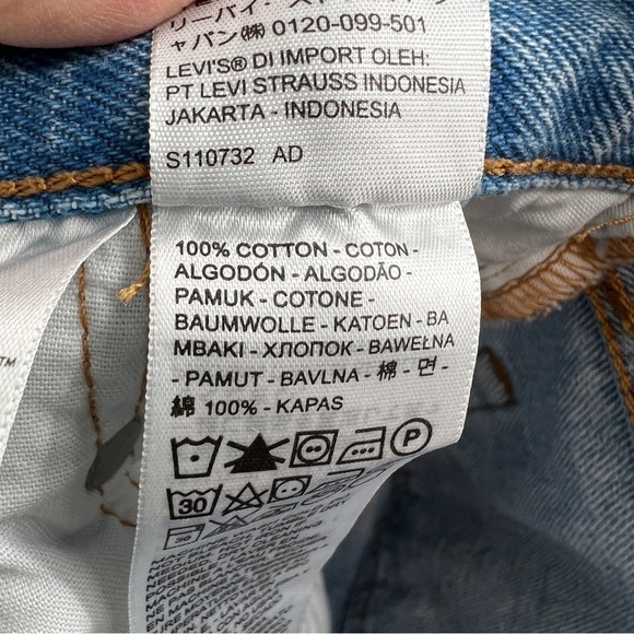 Levi's 501 Light Wash Faded Distressed Ripped Straight Leg Buttondown Denim Jean - Picture 14 of 15